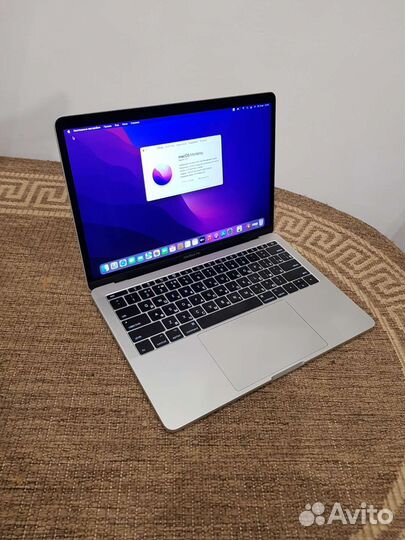 Ноутбук Apple MacBook Pro 13 2017