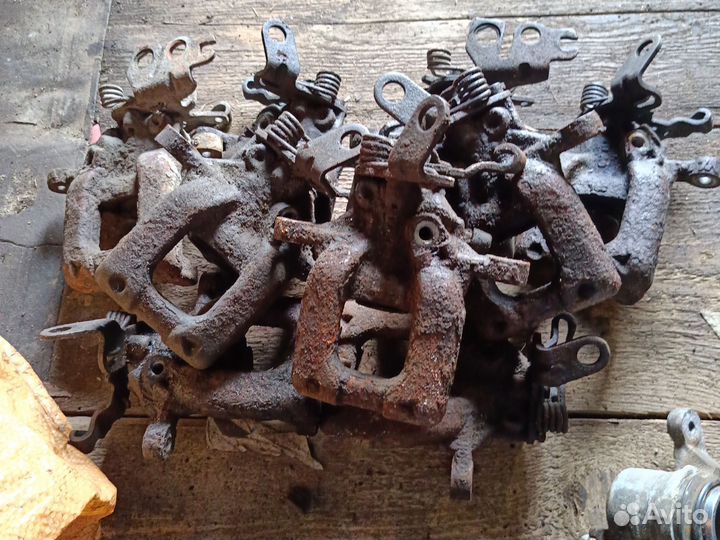 Заднии суппорта WAG