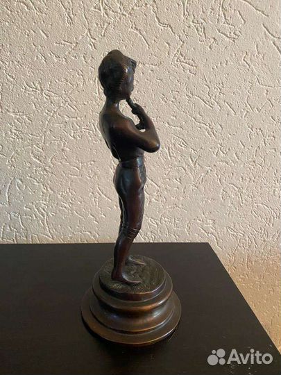 Статуэтка, бронза