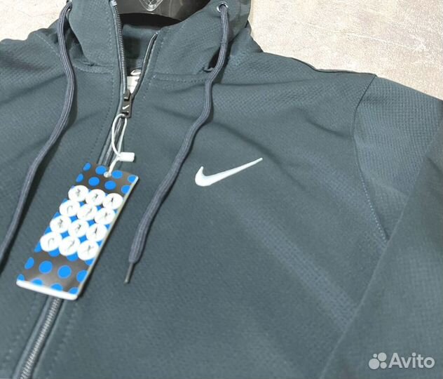 Спортивные костюмы Nike