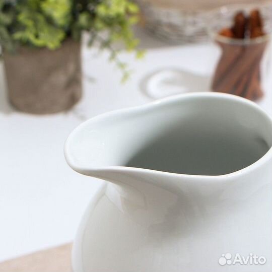 Кувшин фарфоровый 'Бельё', 2 л