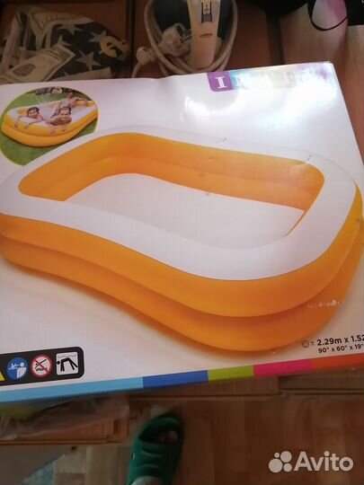 Надувной бассейн