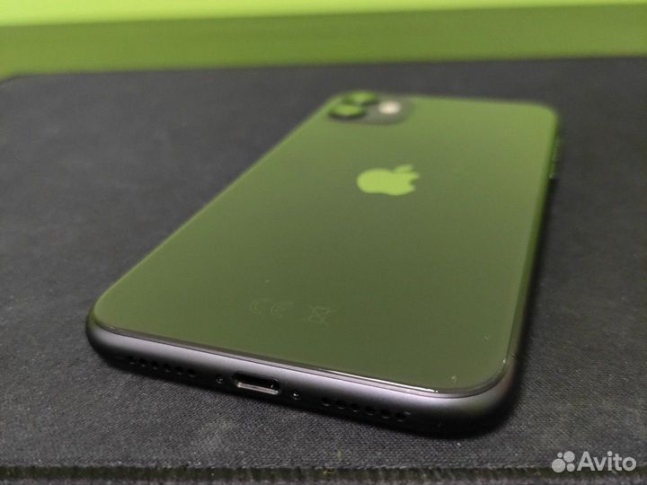 iPhone 11, 64 ГБ