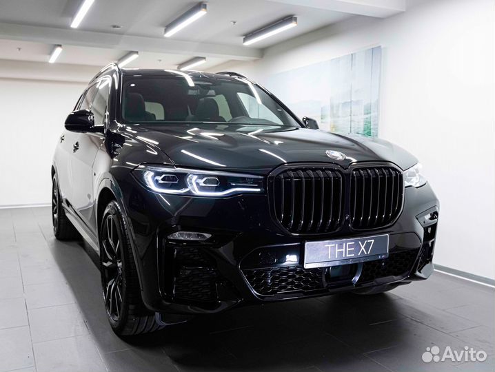 BMW X7 3.0 AT, 2022