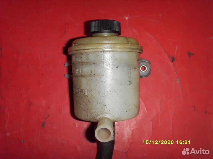 Бачок гидроусилителя LC6232690 Mazda MPV 2 (LW)