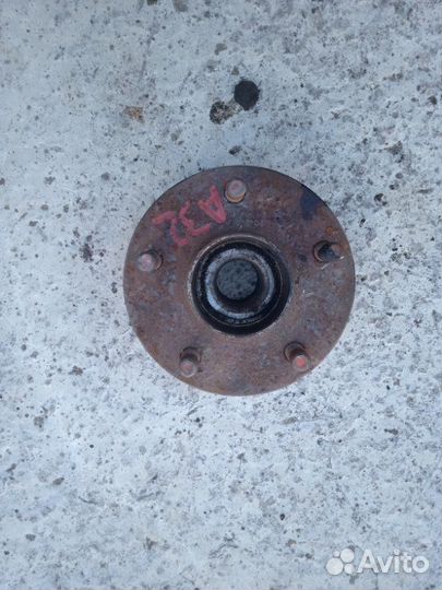 Ступица задняя Nissan Cefiro A32