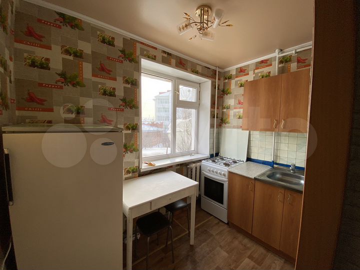 3-к. квартира, 56 м², 1/2 эт.