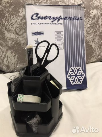 Органайзер с канцелярскими принадлежностями