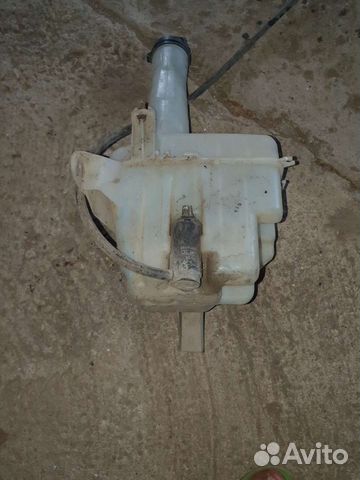 Бочек омывателя на тайота карина 90г