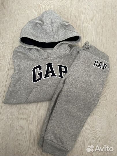 Спортивный костюм