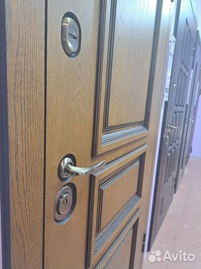 Дверь для частного дома (Итальянская фурнитура)