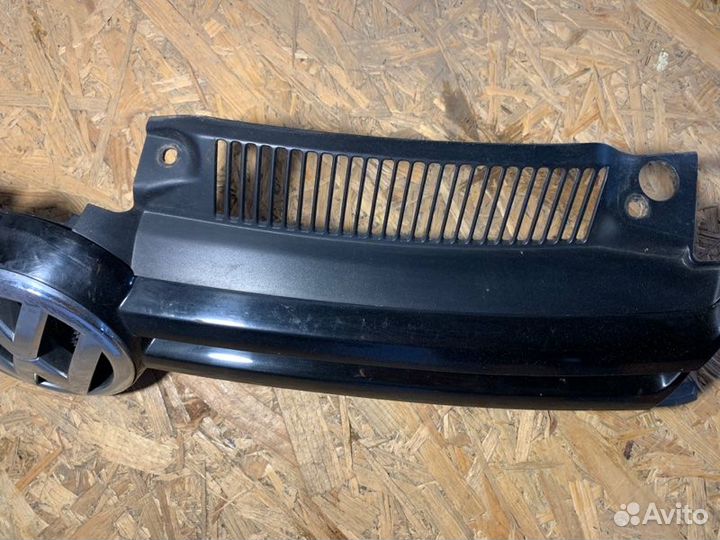 Решетка радиатора Volkswagen Golf A6 BSE 2009