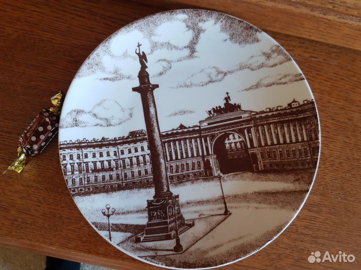 Тарелки коллекционные настенные