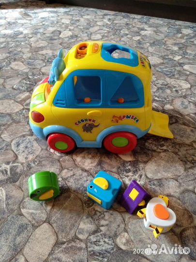 Развивающие игрушки машинка Антошка