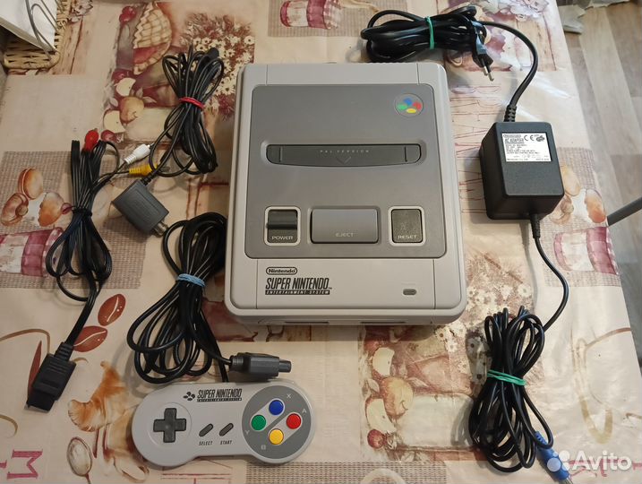 Игровая приставка Super Nintendo