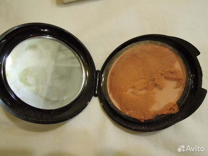 Пудра компактная Luxus CA-O-LA.Венгрия.Новая