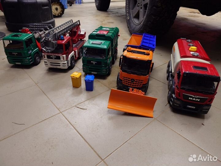 Грузовик Bruder