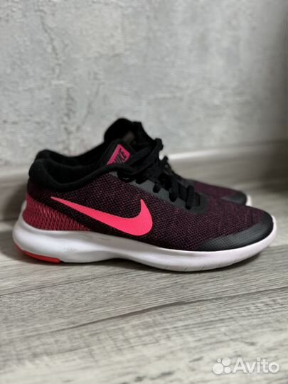 Кроссовки nike женские