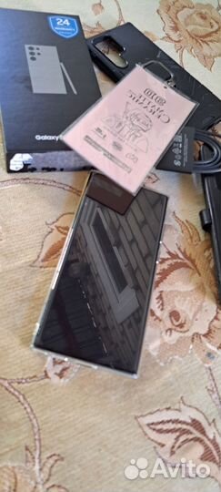 Samsung Galaxy S22 Ultra, 12/256 ГБ