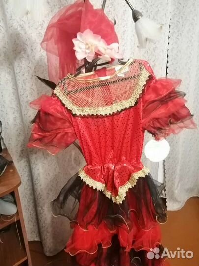 Продаю Карнавальный костюм