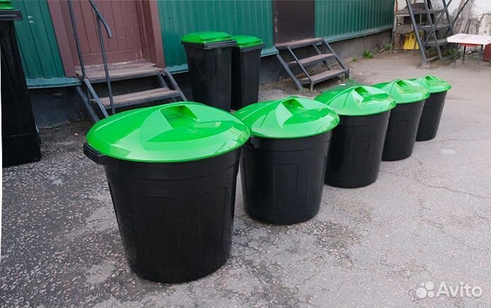 Бак 90 л. для мусора с крышкой