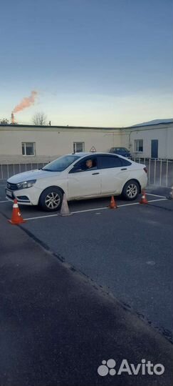 Инструктор по вождению МКПП