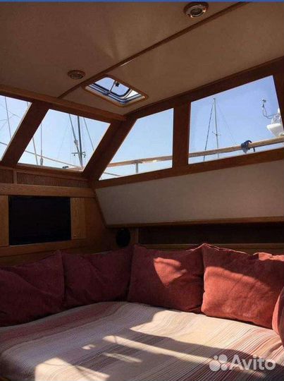 Фрахт парусно моторной яхты с капитаном