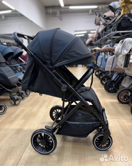 Коляска прогулочная
