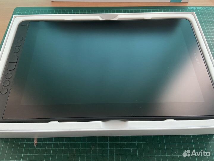 Интерактивный дисплей huion kamvas 13