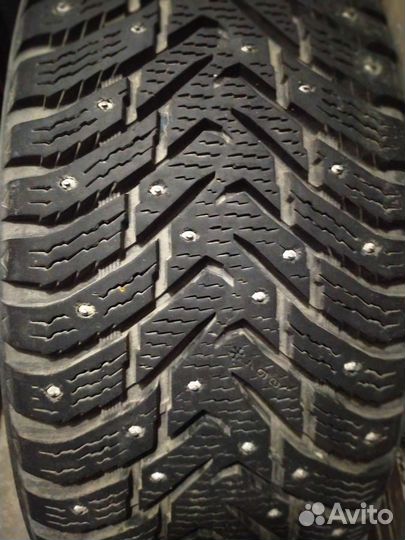 Nokian Tyres Hakkapeliitta 8 SUV 235/60 R18