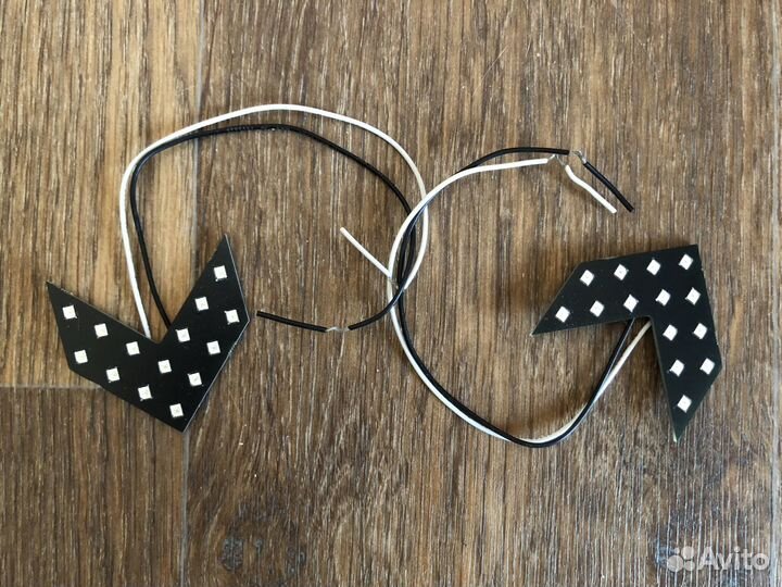 Стрелки-повторители сигнала поворота