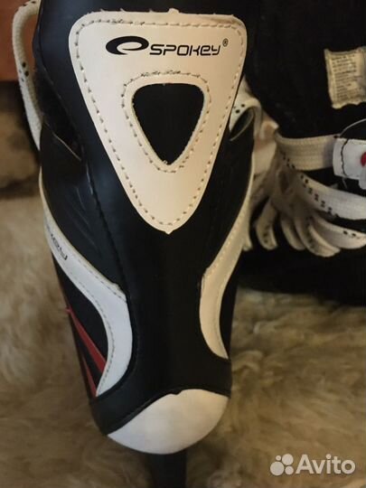 Коньки хоккейные