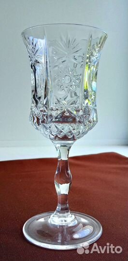 Хрустальные бокалы для вина