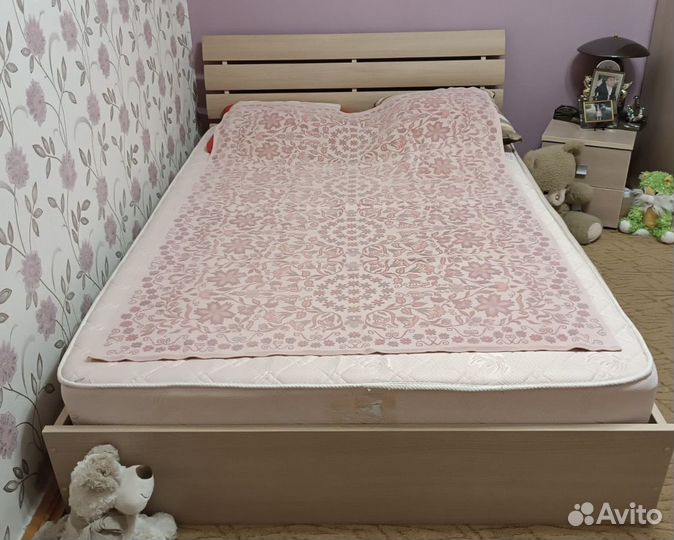 Спальный гарнитур бу
