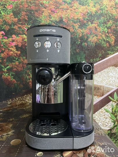 Кофеварка Polaris PCM 1518AE Adore Cappuccino