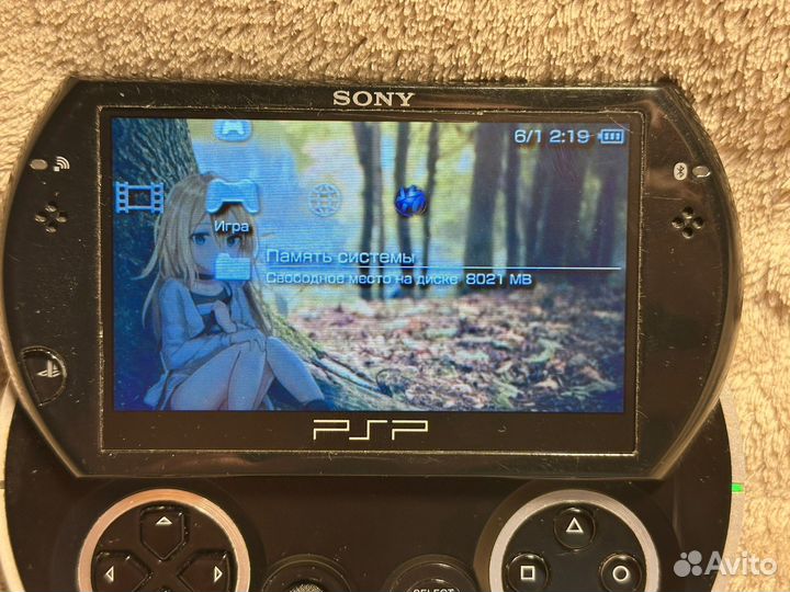 Sony PSP GO 16GB