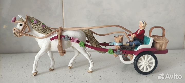 Schleich повозка с лошадью