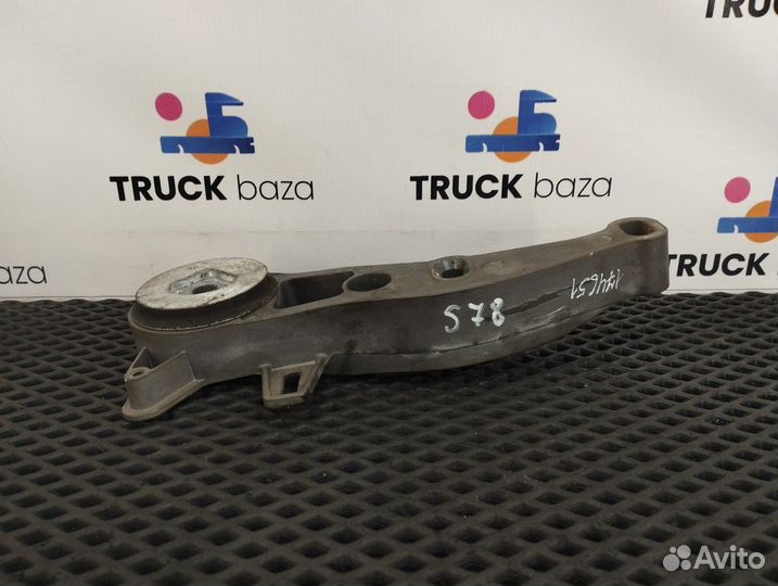 2630545 Кронштейн крепления интеркулера правый