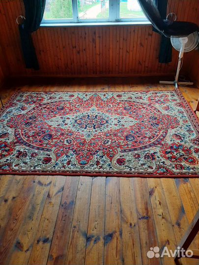 Ковер шерстяной 2м.95 см.на 2 метра