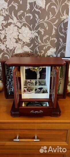 Шкатулка шкафчик для украшений