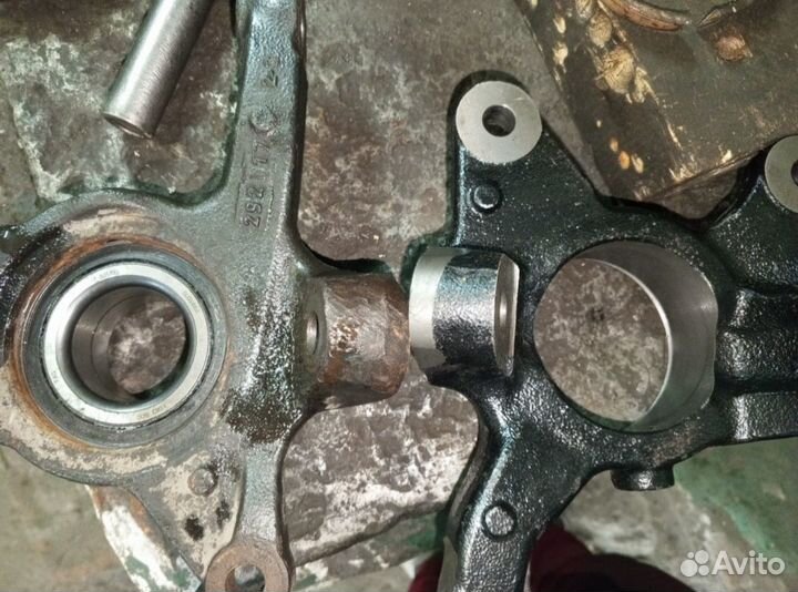 Поворотный кулак Мерседес Вито