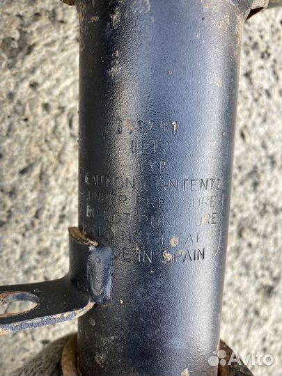 Передние стойки в сборе Шевроле Эпика