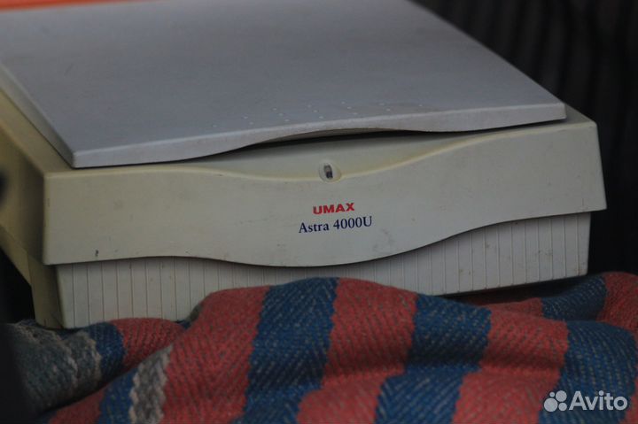 Сканер Umax Astra 4000U