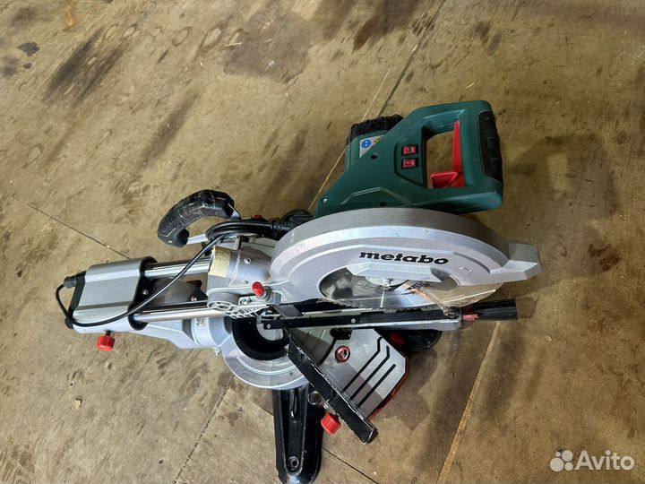 Торцовочная пила metabo kgs 305