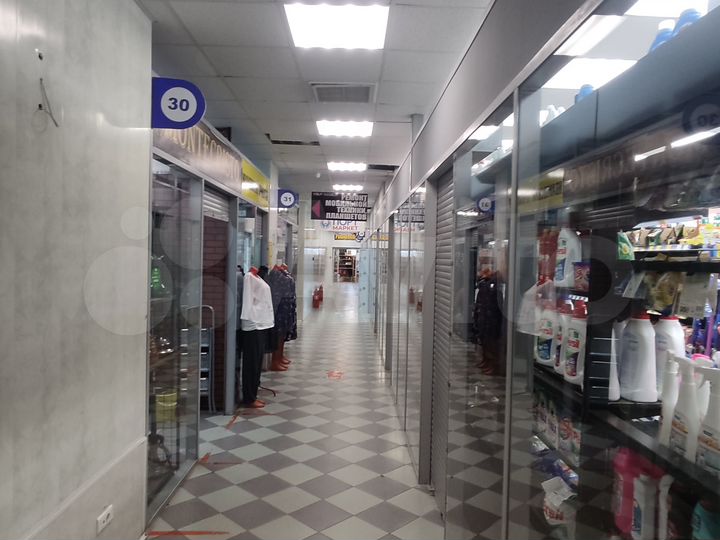 Помещение с арендаторами 515 м²