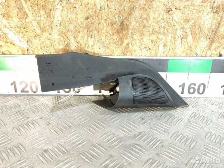 Крышка зеркала внутренняя правая Ford Focus 2005-2008