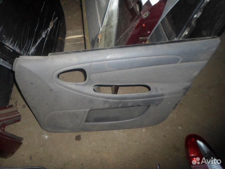 Обшивка двери передней правой эсп Zaz Chance 2009