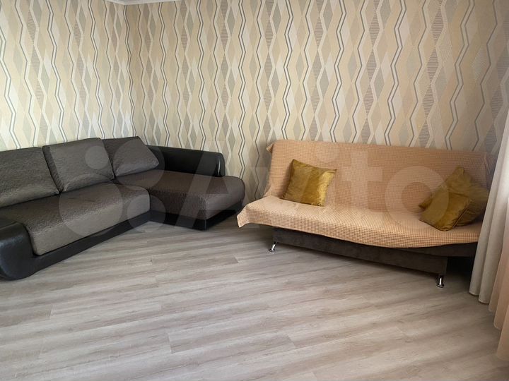 2-к. квартира, 65 м², 2/10 эт.