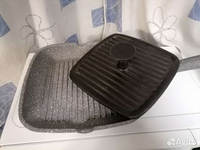 Сковорода гриль с прессом. Новая