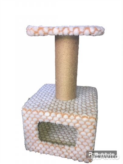 Домик для пушистых любимцев с когтеточкой б/у